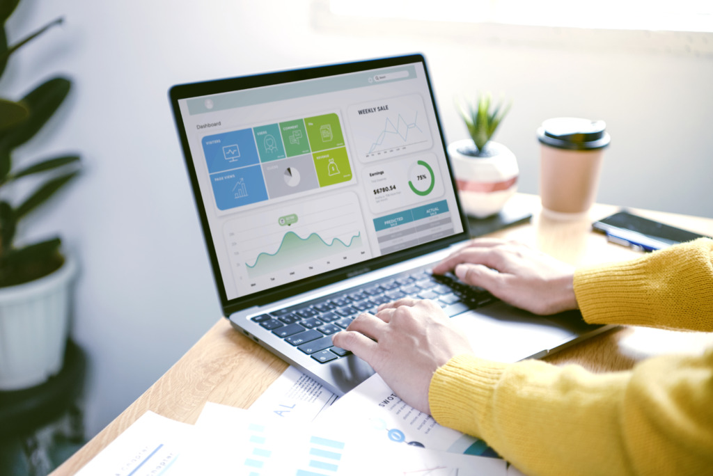 Como fazer tráfego pago no Google Ads passo a passo, Gestor de Tráfego: Contrate um Especialista em Tráfego Pago